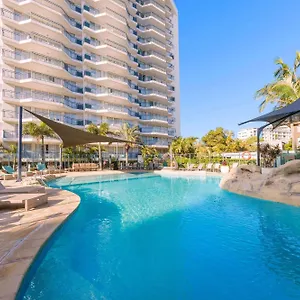 Club Wyndham Kirra Aparthotel
