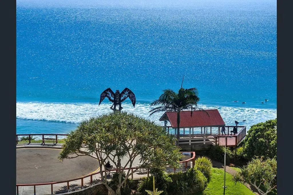 Holiday home Pet Friendly & Super Central Retro Beach Pad! Gold Coast Australia